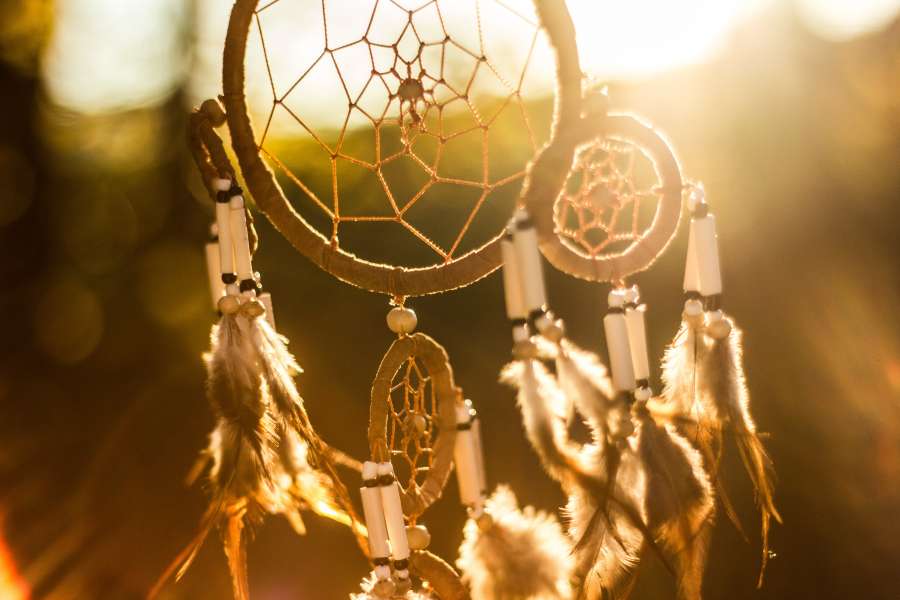 symbol, tribal, indian, native, dreamcatcher, american, dream catcher, craft, catcher, protection, missanga, ornament, mystical, luck, feathers, feather, desert, horizon, orange, travel, usa, magic, landscape, indigenous, catch, dream, round, magical, culture, folk, hanging, circle, iron, dream-catcher, brown, up, tradition, handmade, decoration, native american, spirits, ritual, stone, traveler, utah, market, touristic, sand, valley, shop, trading, western, ancient, memento, landmark, west, mountain, us, sky, old, arid, arizona, united, national, reserve, america, park, souvenir, nature, famous, tourist, rock, monument, tourism, handcraft, geology, sandstone, states, craftsmanship, beautiful