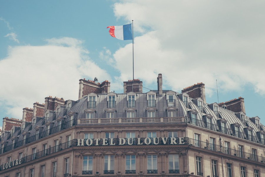 building, hotel, classic, architecture, traditional, france, paris, louvre, urban, house, city, travel, building, structure, tourism, exterior, facade, flag, banner, facade