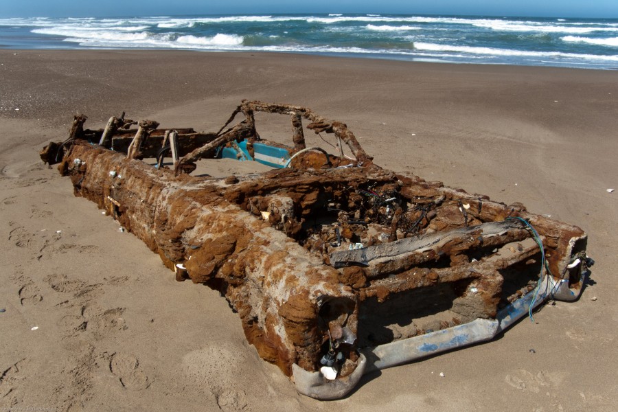 auto, beach, antique, pontiac, abandoned, old, rust, deterioration, damage,