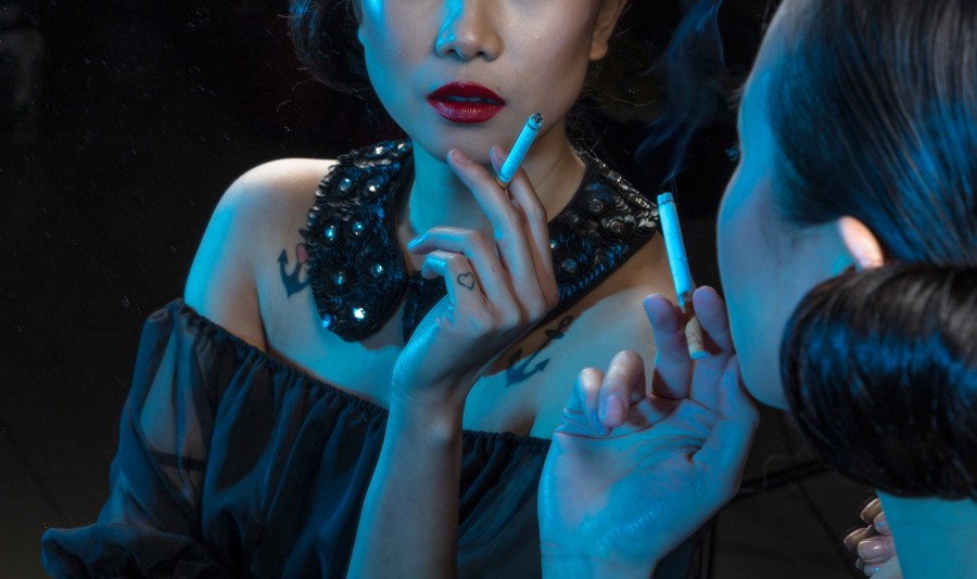 woman, smoking, cigarette, smoking, a person, people, adult, 25 years old, night, bar, nightclub, anxiety,