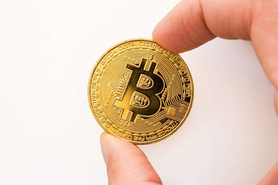 bitcoin, finance, currency, crypto, money, business, coin, digital, exchange, concept, technology, cryptocurrency, virtual, financial, mining, blockchain, cryptography, electronic, market, banking, trade, background, payment, investment, web, internet, economy, gold, bit, bank, pay, cash, illustration, symbol, network, vector, global, btc, icon, computer, golden, international, block chain, design, sign, wallet, flat, crypto currency, growth, transaction