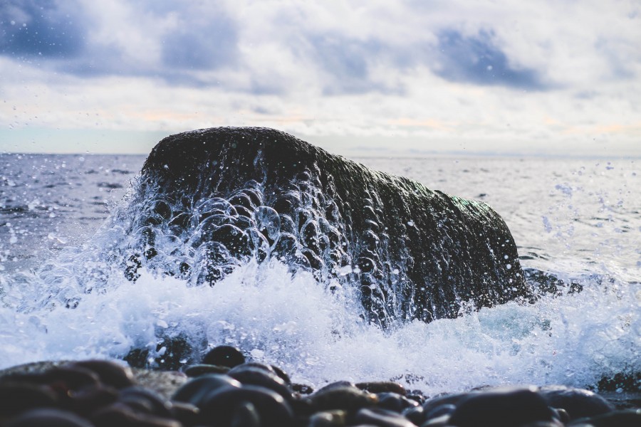 sea, nature, ocean, coast, water, rock, rocks, stone, nobody, wave, surf,